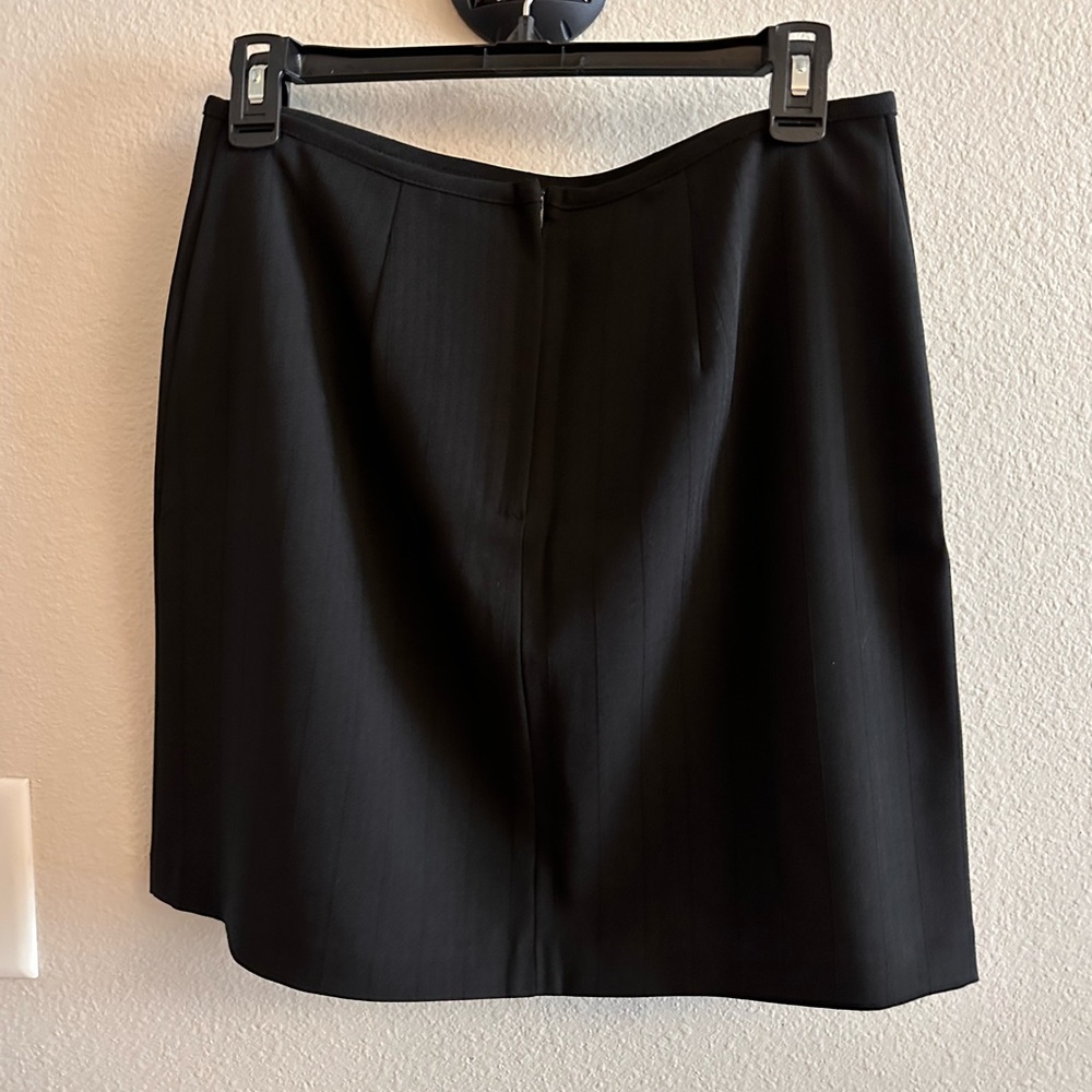 Black Striped blazer with skirt | size 5/6 - Picture 3 of 7